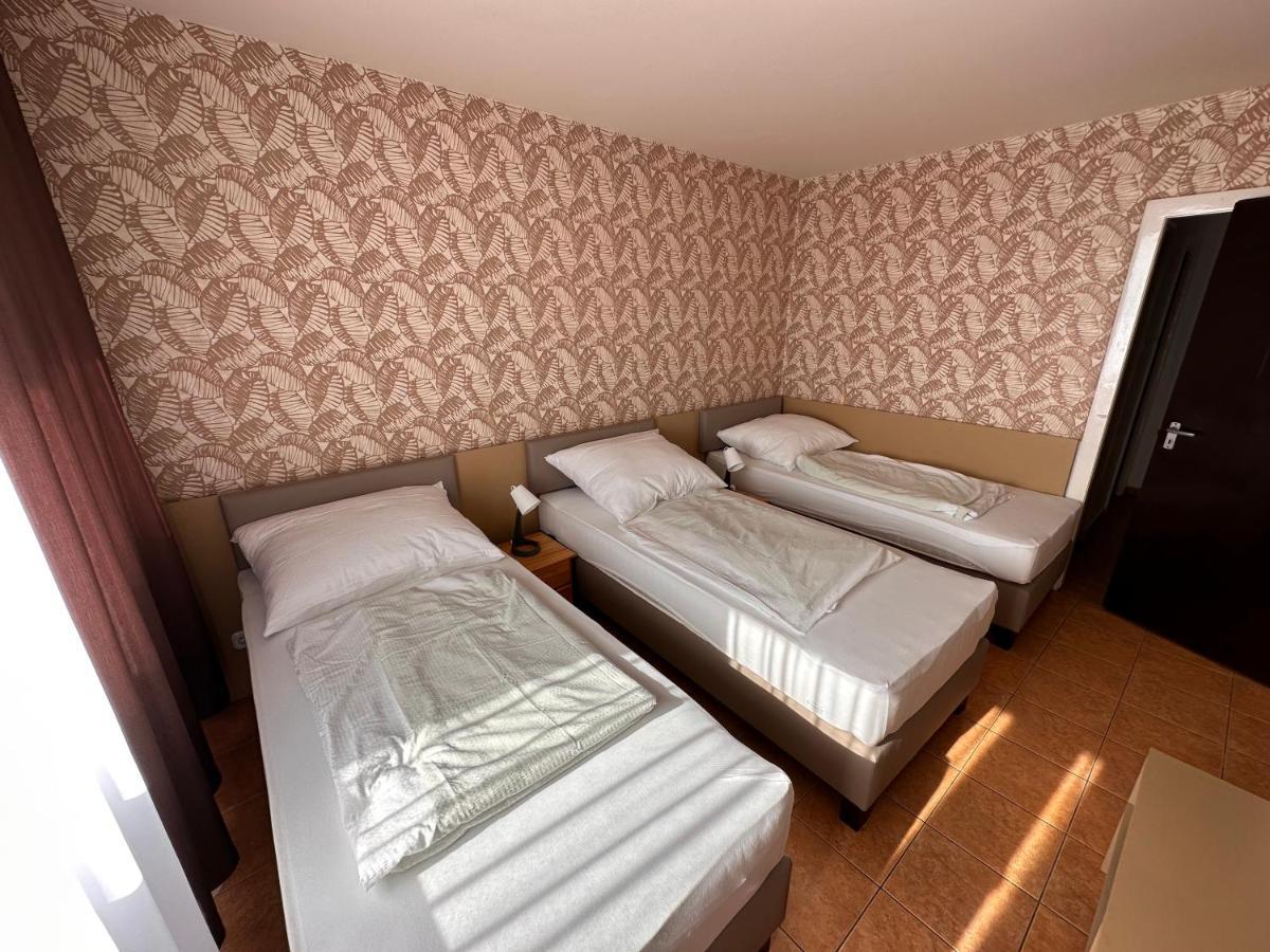 Part Hotel Siofok Ngoại thất bức ảnh