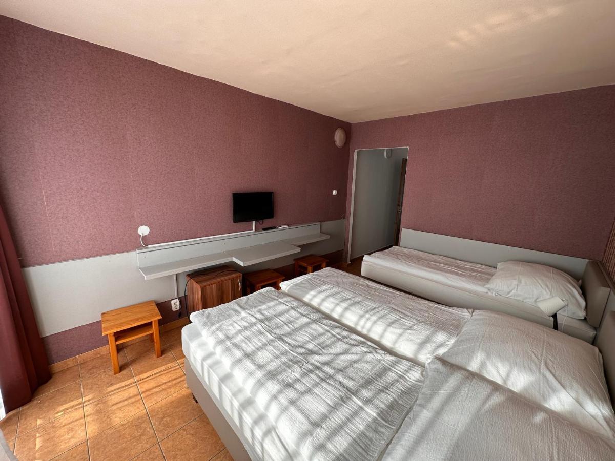 Part Hotel Siofok Ngoại thất bức ảnh